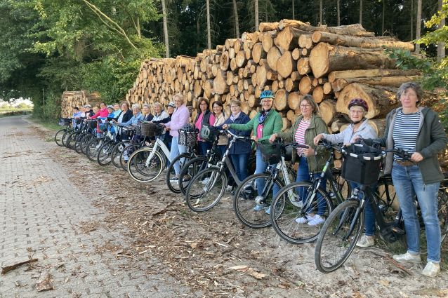 © kfd Gruppenbild von einer Fahrradtour